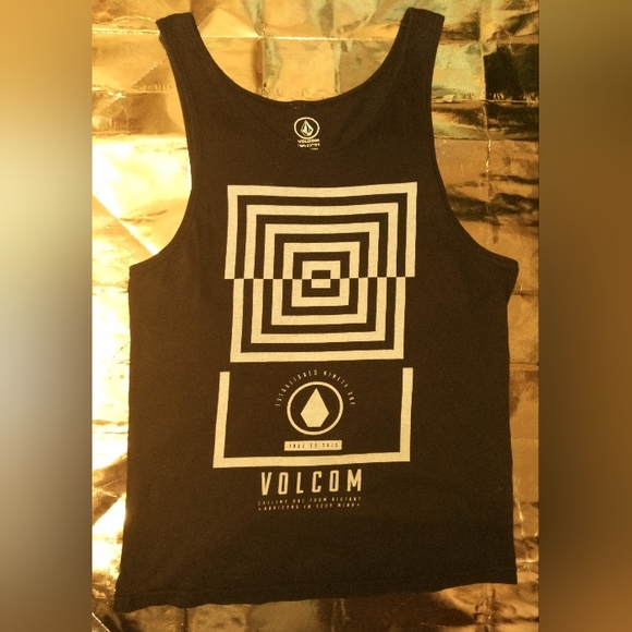 Volcom women's size small tank top. - Picture 4 of 8